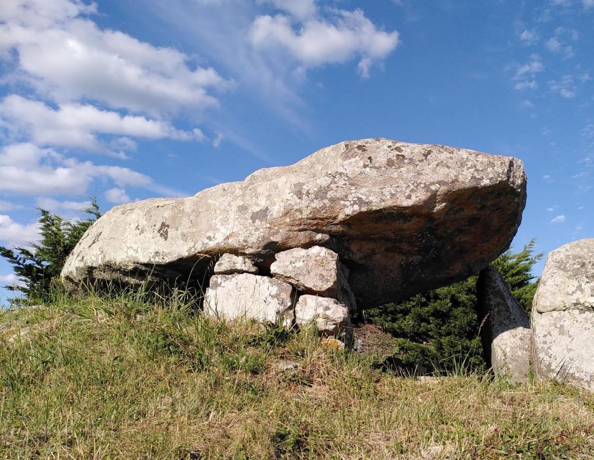 Le Studio Du Dolmen A ปลูอาร์แนล ภายนอก รูปภาพ